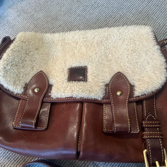 Dooney & Bourke Brown Leather Bag with Cream Shearling plaid lining - Picture 9 of 9
